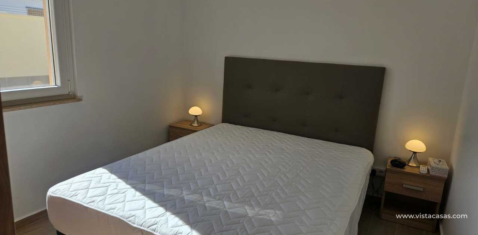 Resale - Villa - Torrevieja