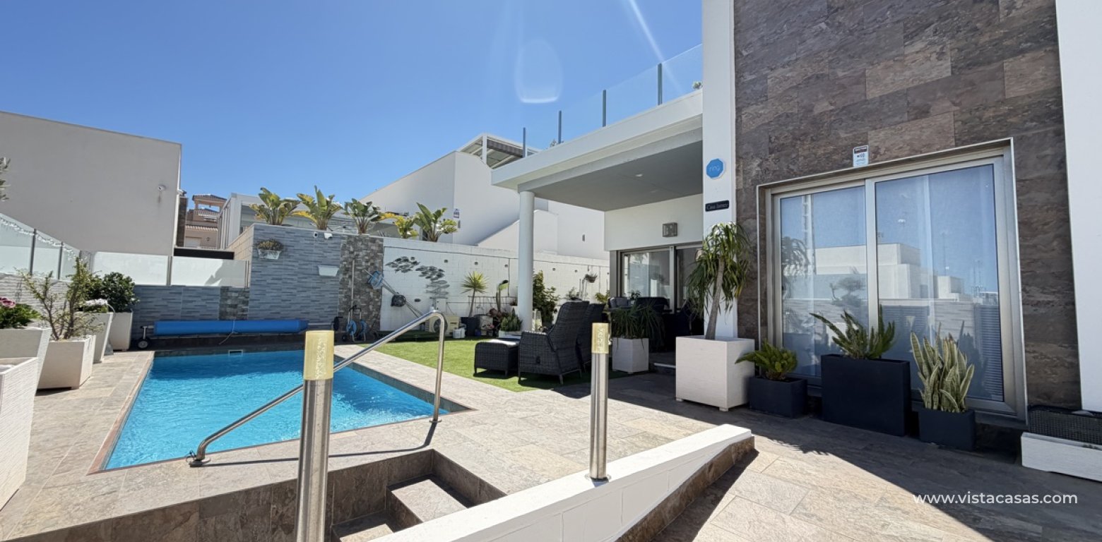 Resale - Villa - Villamartin