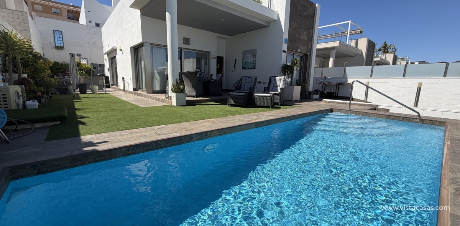 Resale - Villa - Villamartin
