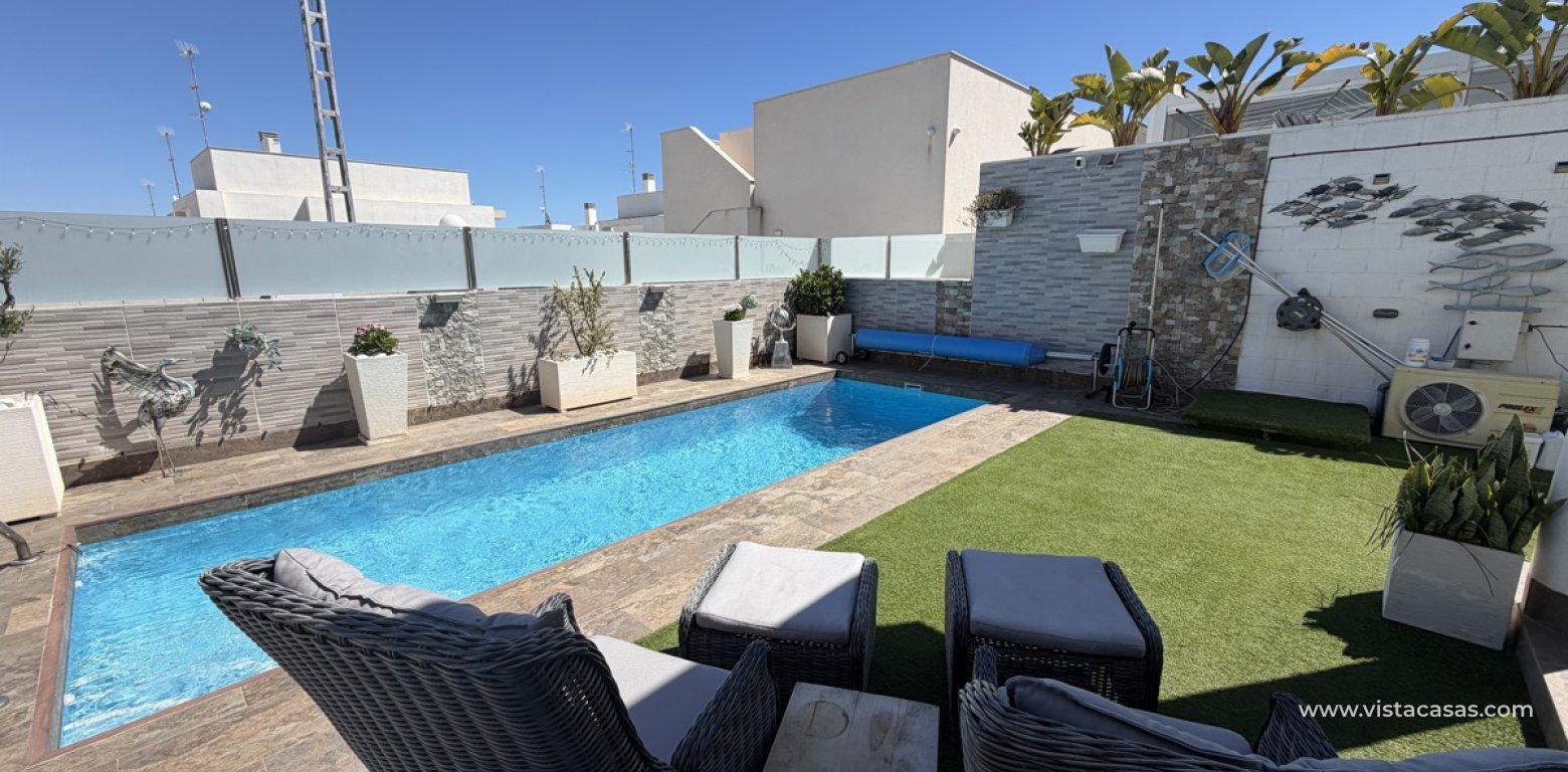 Resale - Villa - Villamartin