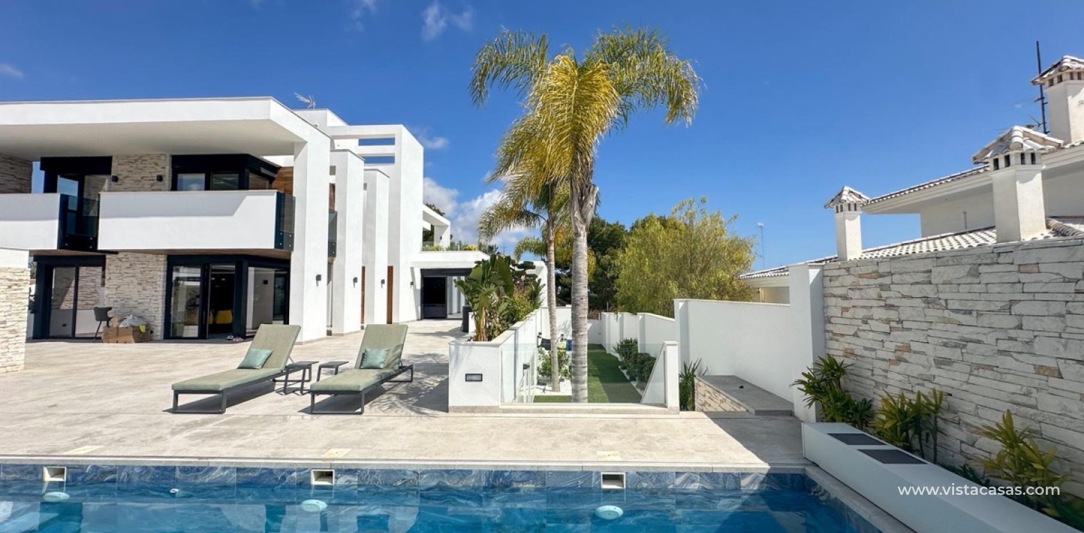 Resale - Villa - Villamartin