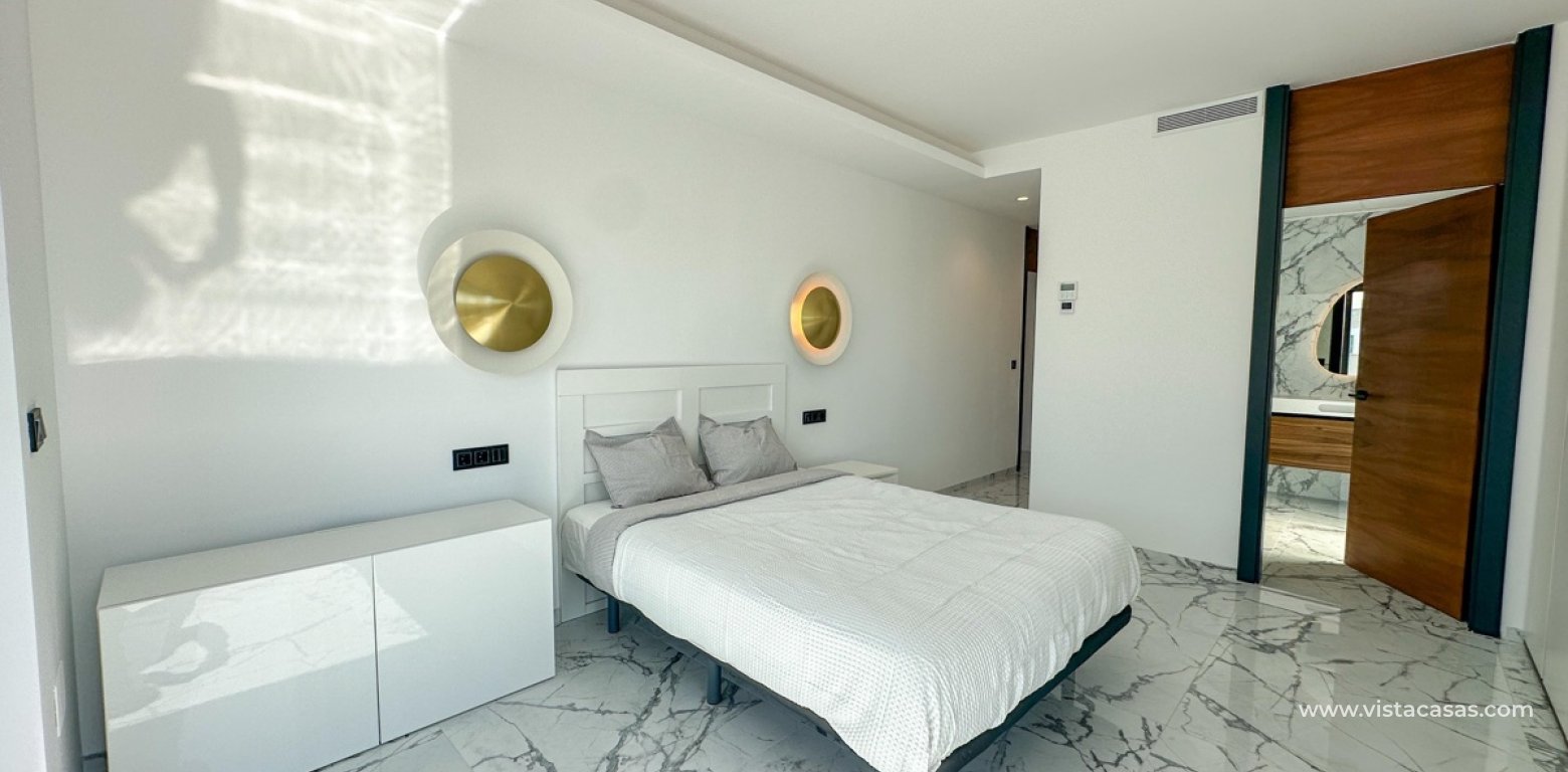 Resale - Villa - Villamartin