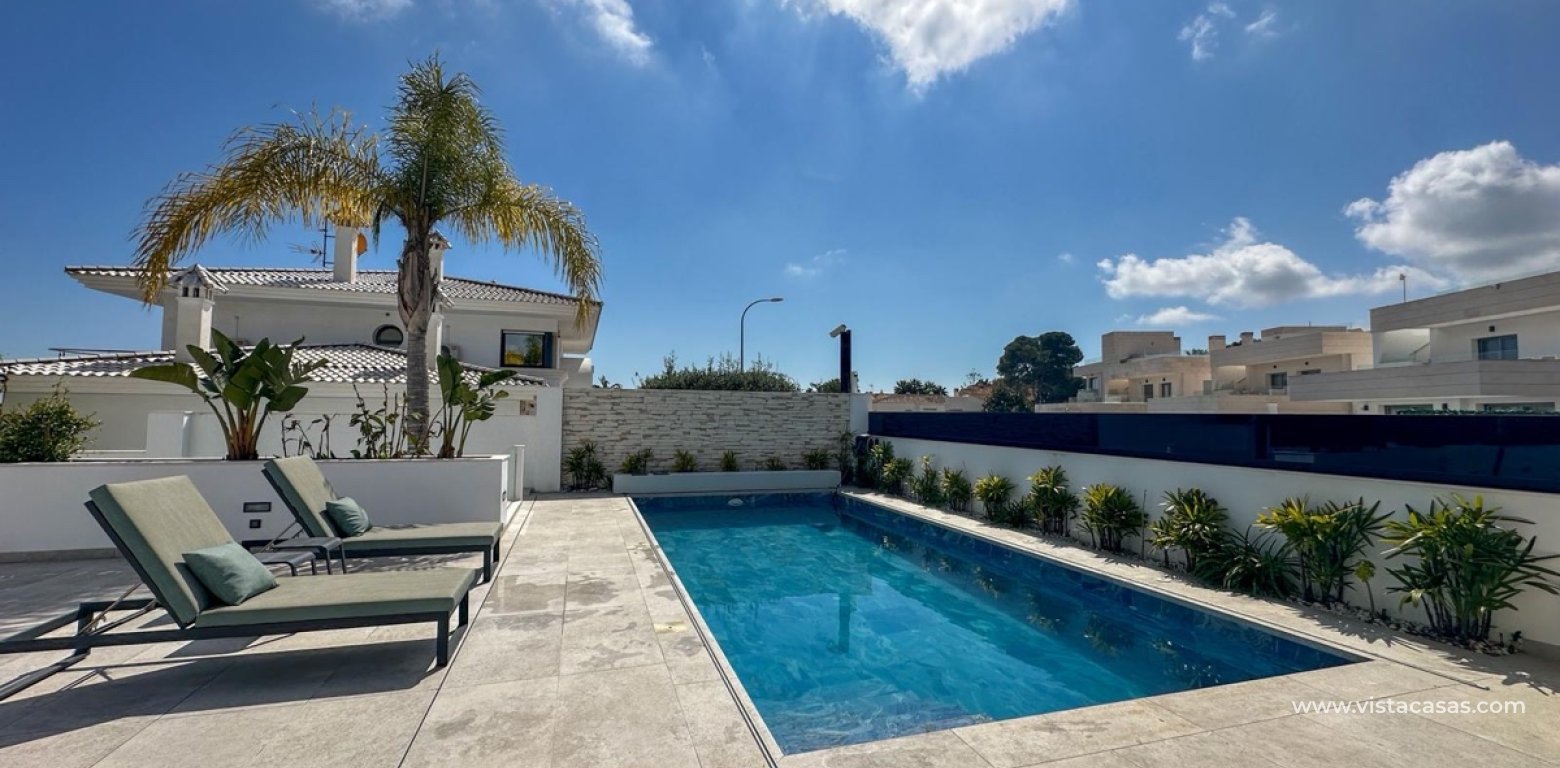 Resale - Villa - Villamartin