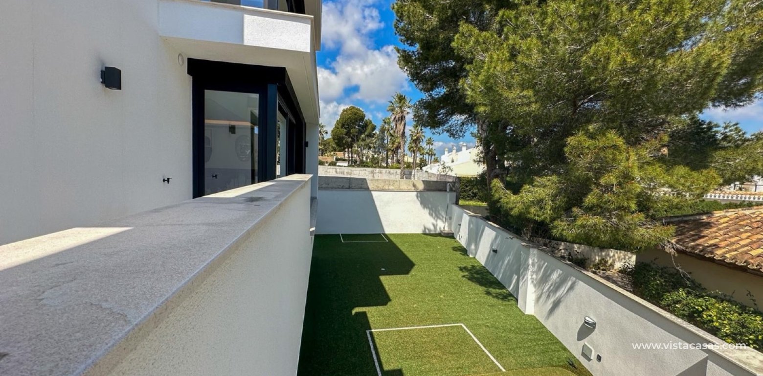 Resale - Villa - Villamartin