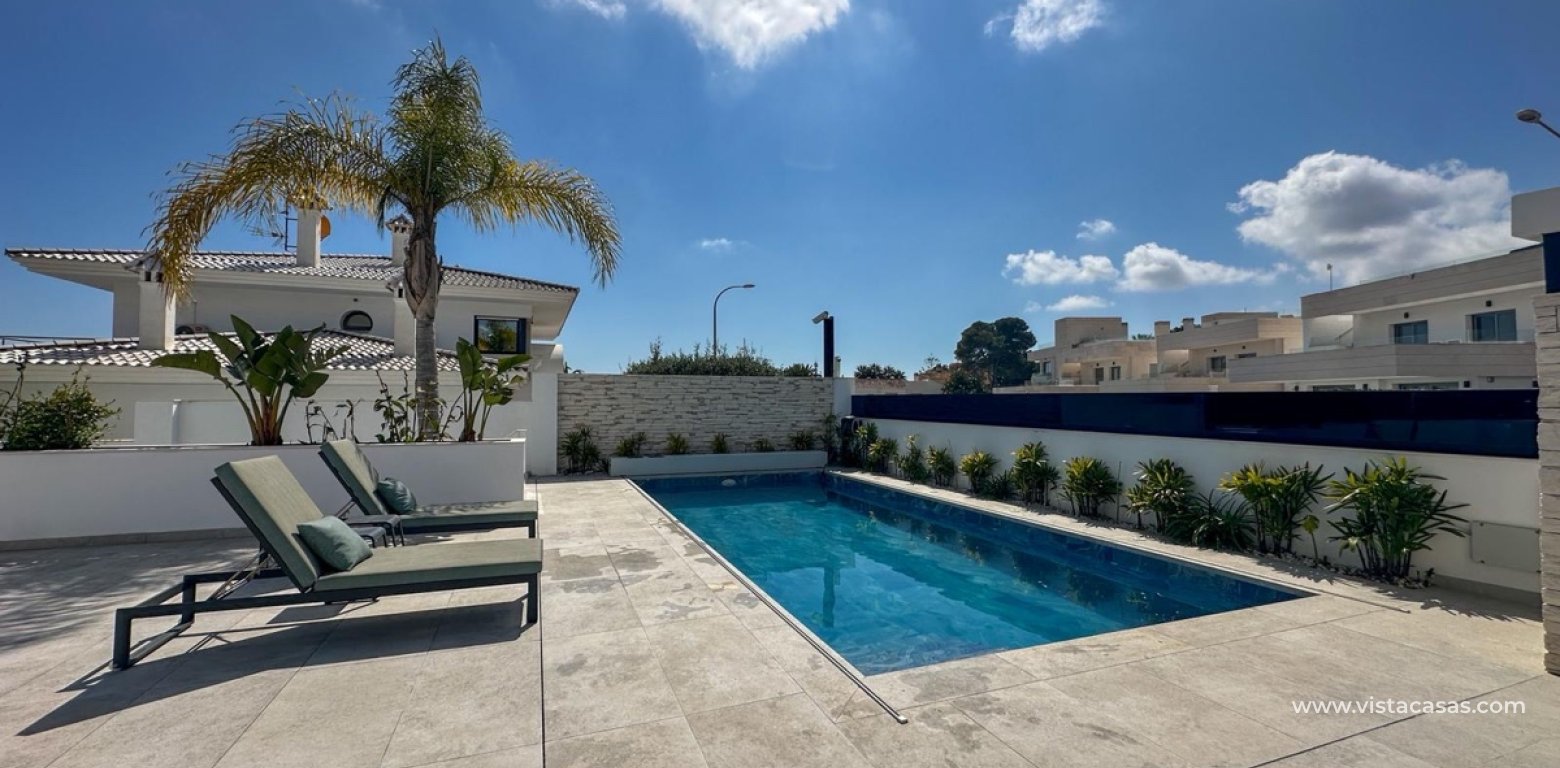 Resale - Villa - Villamartin