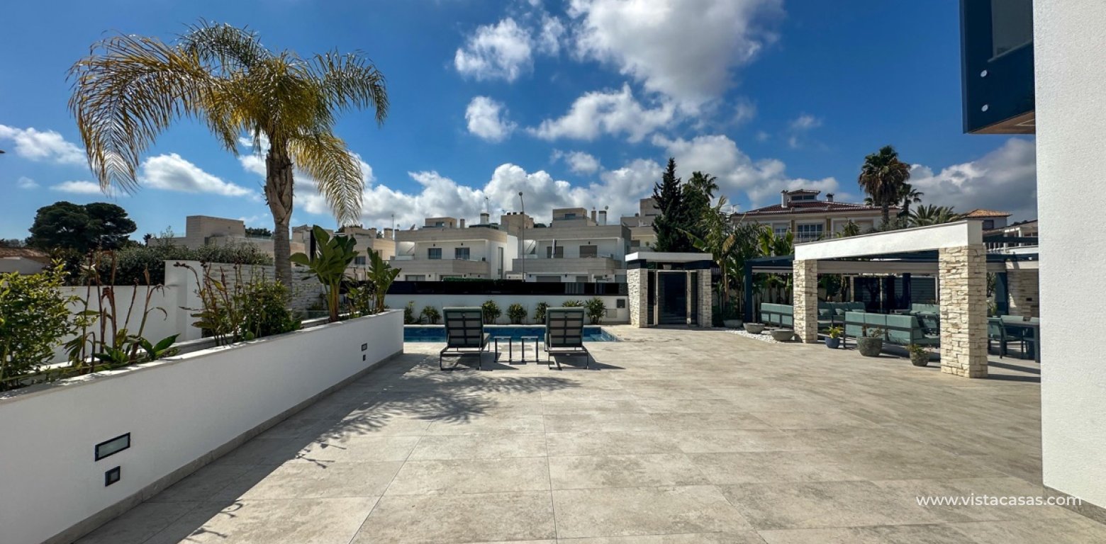 Resale - Villa - Villamartin