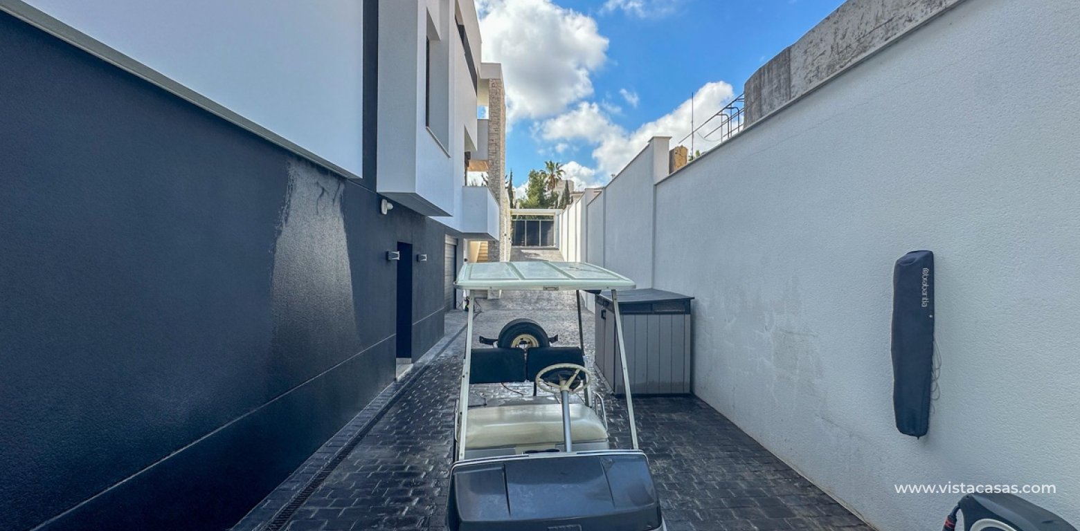 Resale - Villa - Villamartin