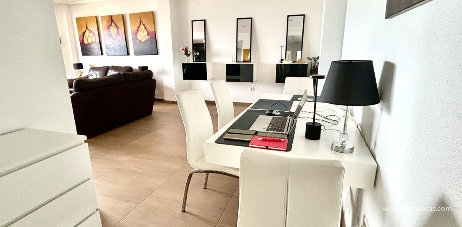 Resale - Apartment - Villamartin