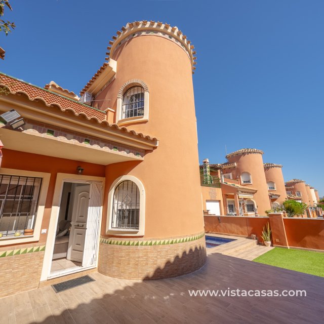 Villa - Sale - Playa Flamenca - Sportcentre