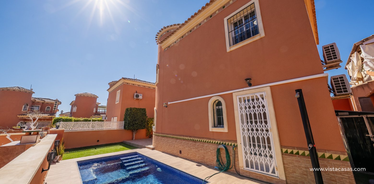 Sale - Villa - Playa Flamenca - Sportcentre