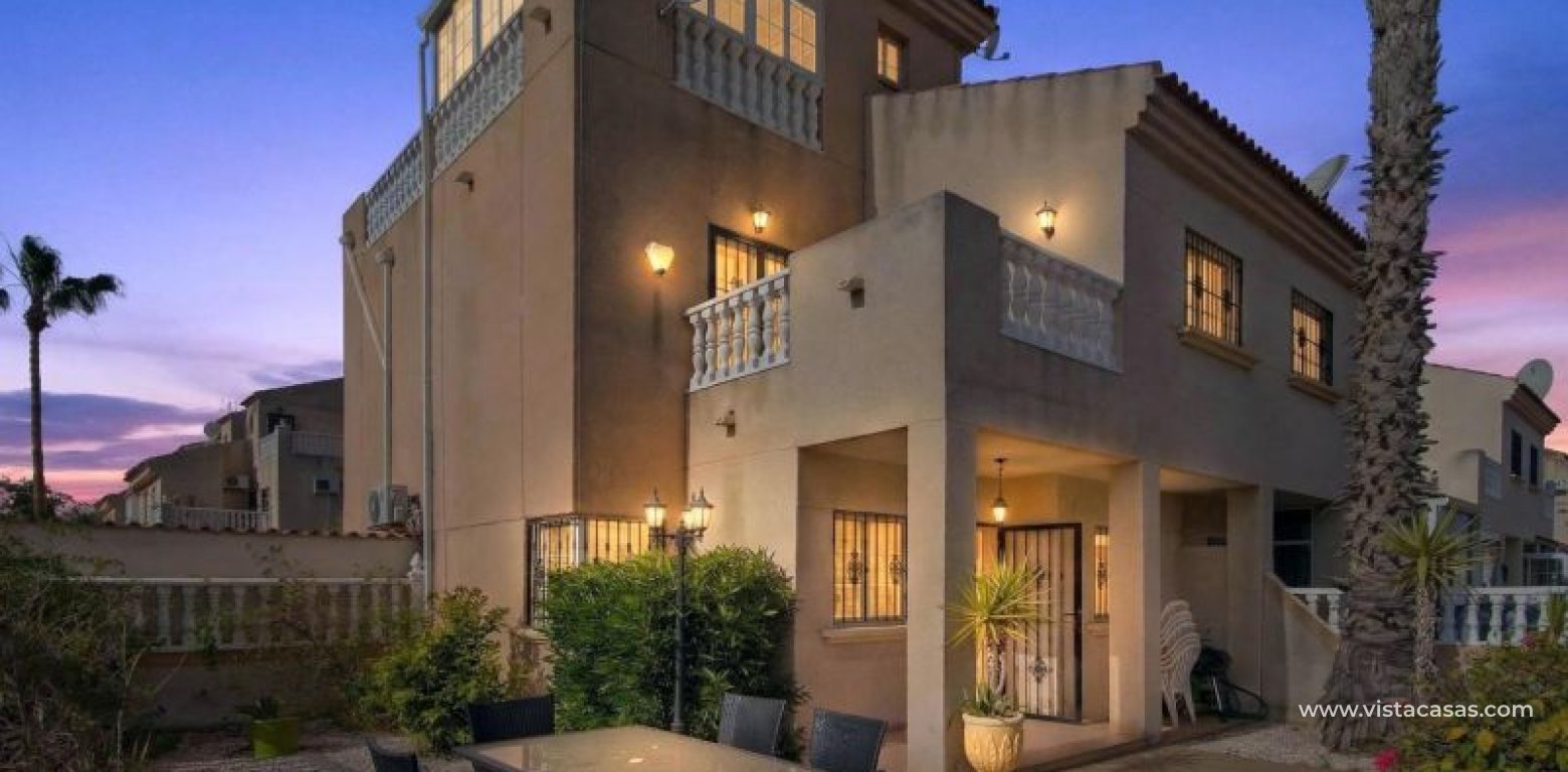 Sale - Townhouse - Torrevieja - Torretas