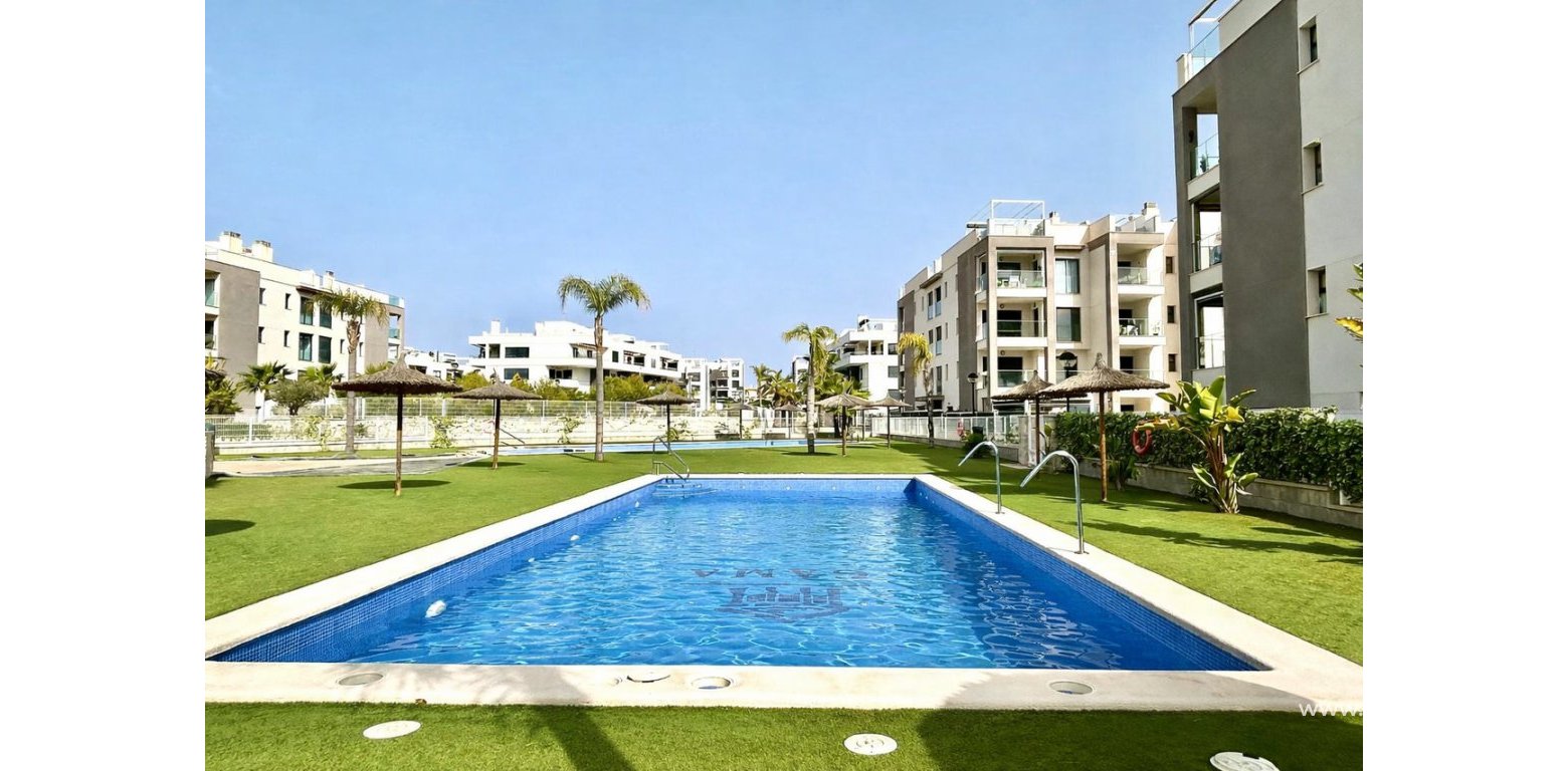 Resale - Apartment - Villamartin