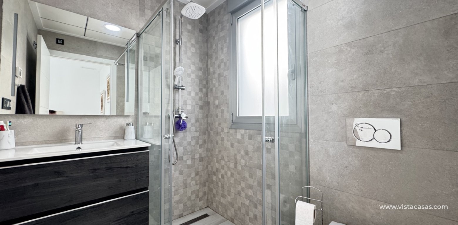 Resale - Villa - Cabo Roig