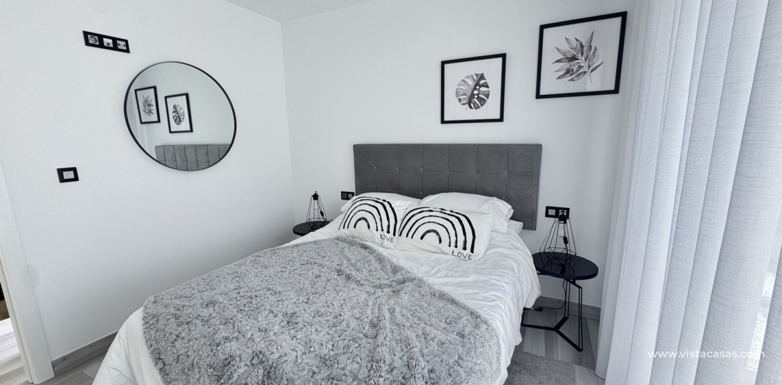 Resale - Villa - Cabo Roig