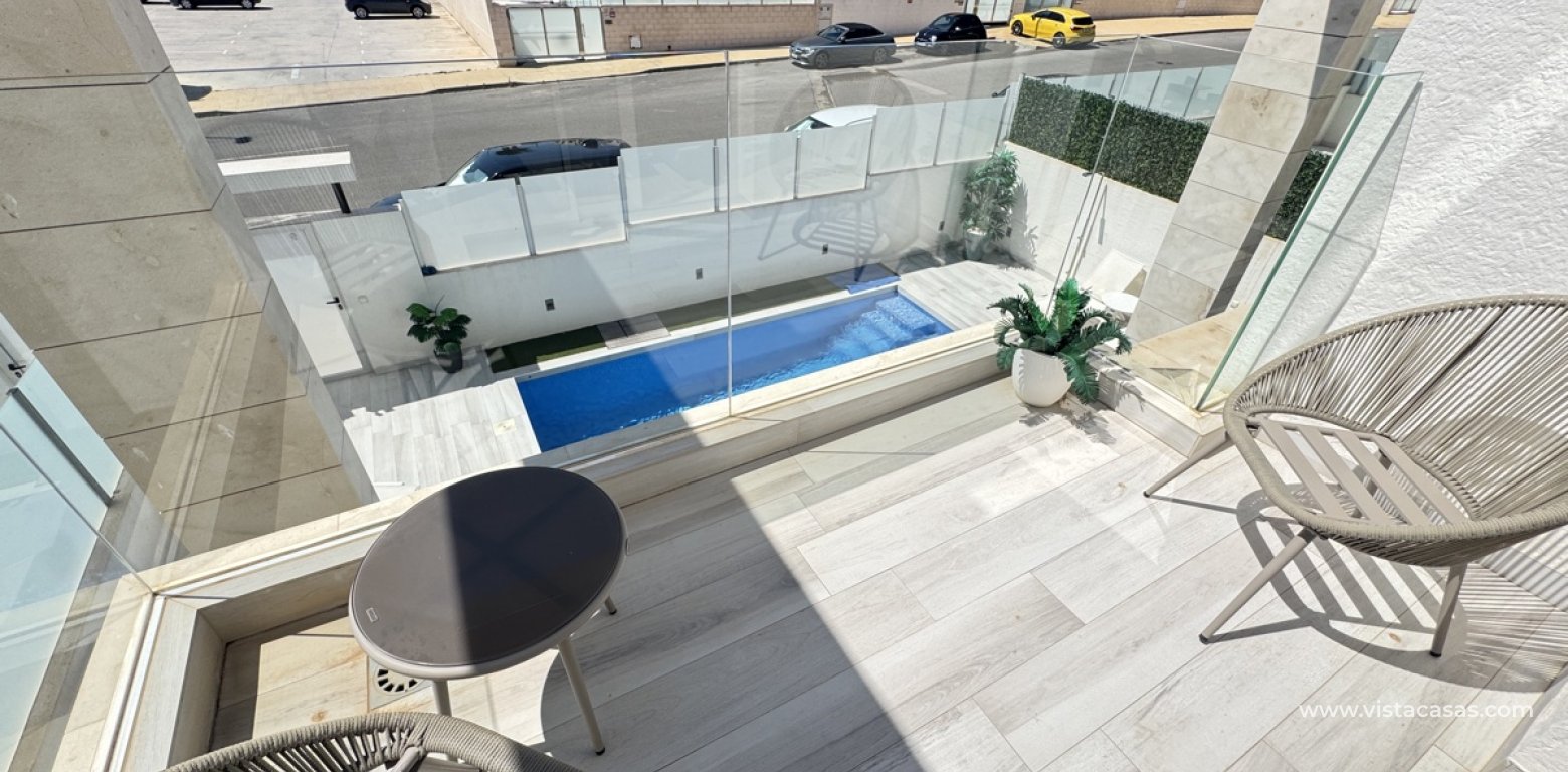 Resale - Villa - Cabo Roig