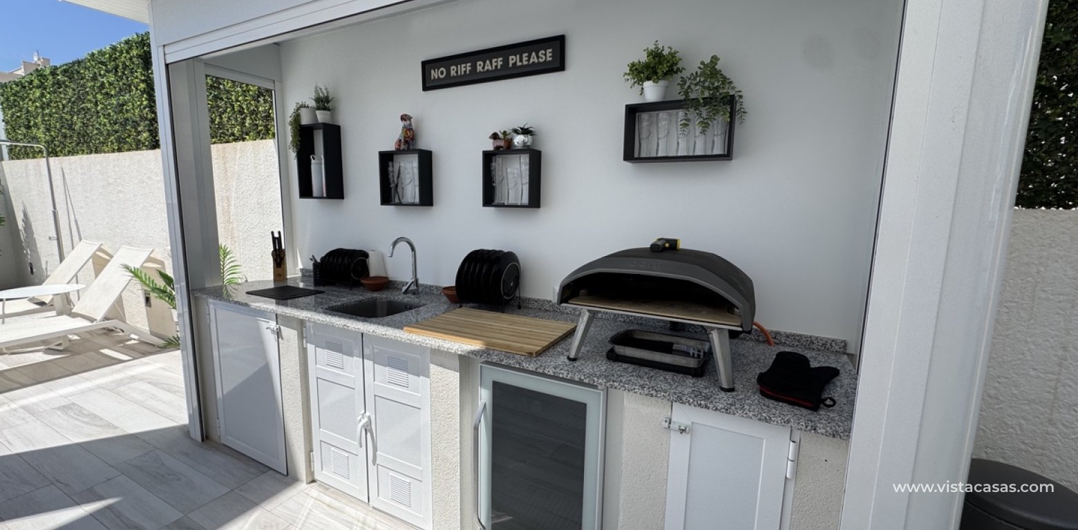 Resale - Villa - Cabo Roig