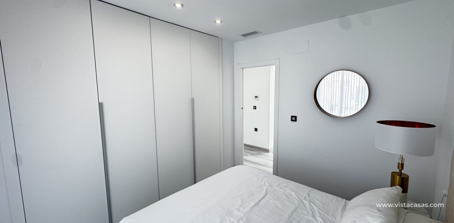 Resale - Villa - Cabo Roig