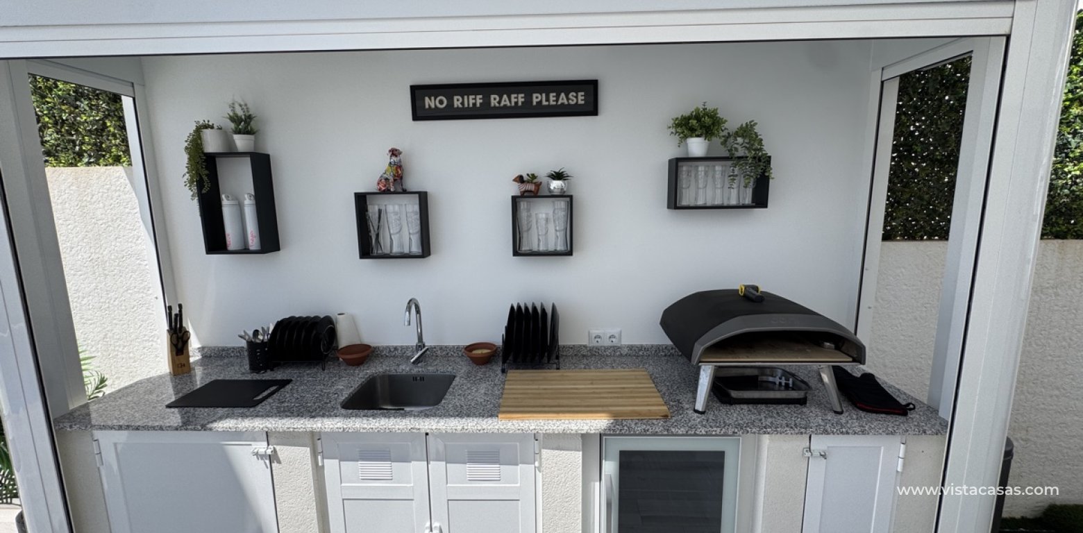 Resale - Villa - Cabo Roig