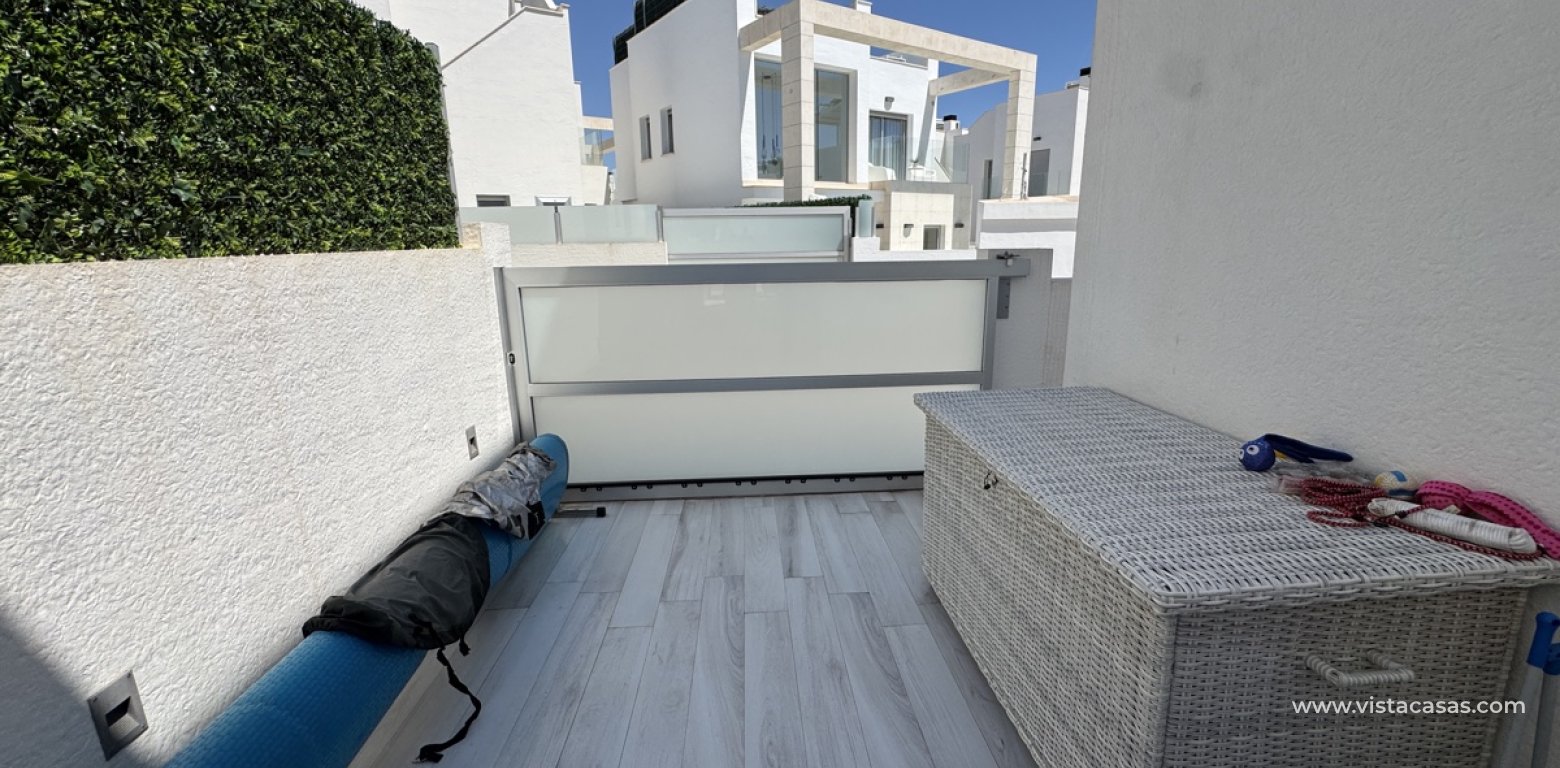 Resale - Villa - Cabo Roig