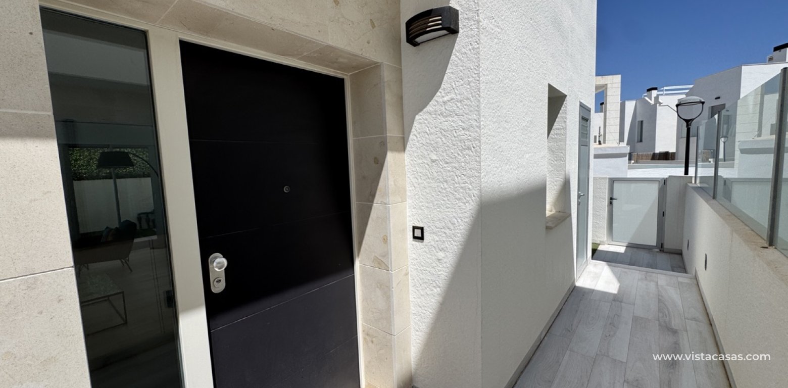 Resale - Villa - Cabo Roig