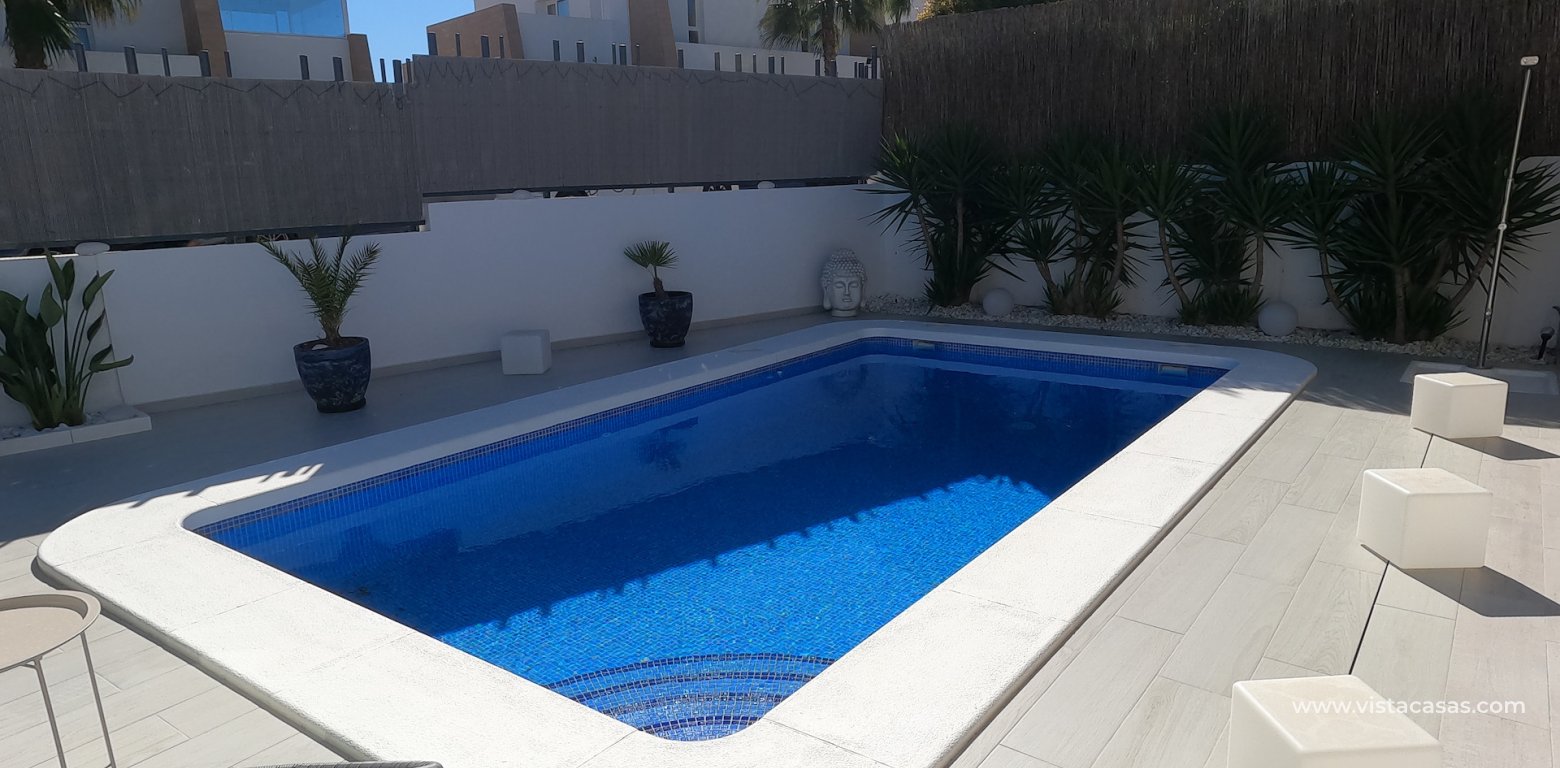 Sale - Villa - Algorfa - La Finca Golf Resort