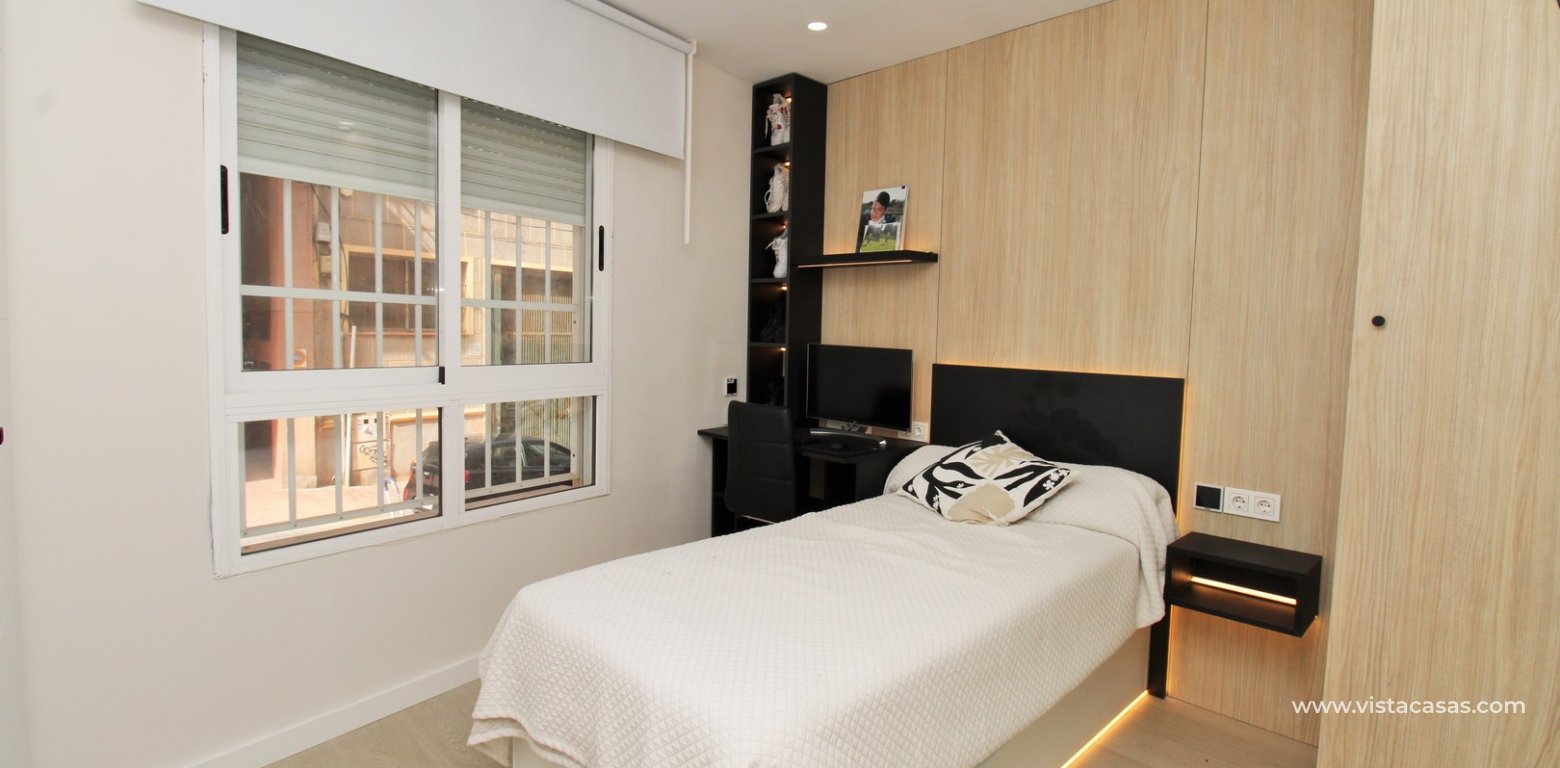 3 Bed Renovated Ground Floor Apartment in Torrevieja twin bedroom