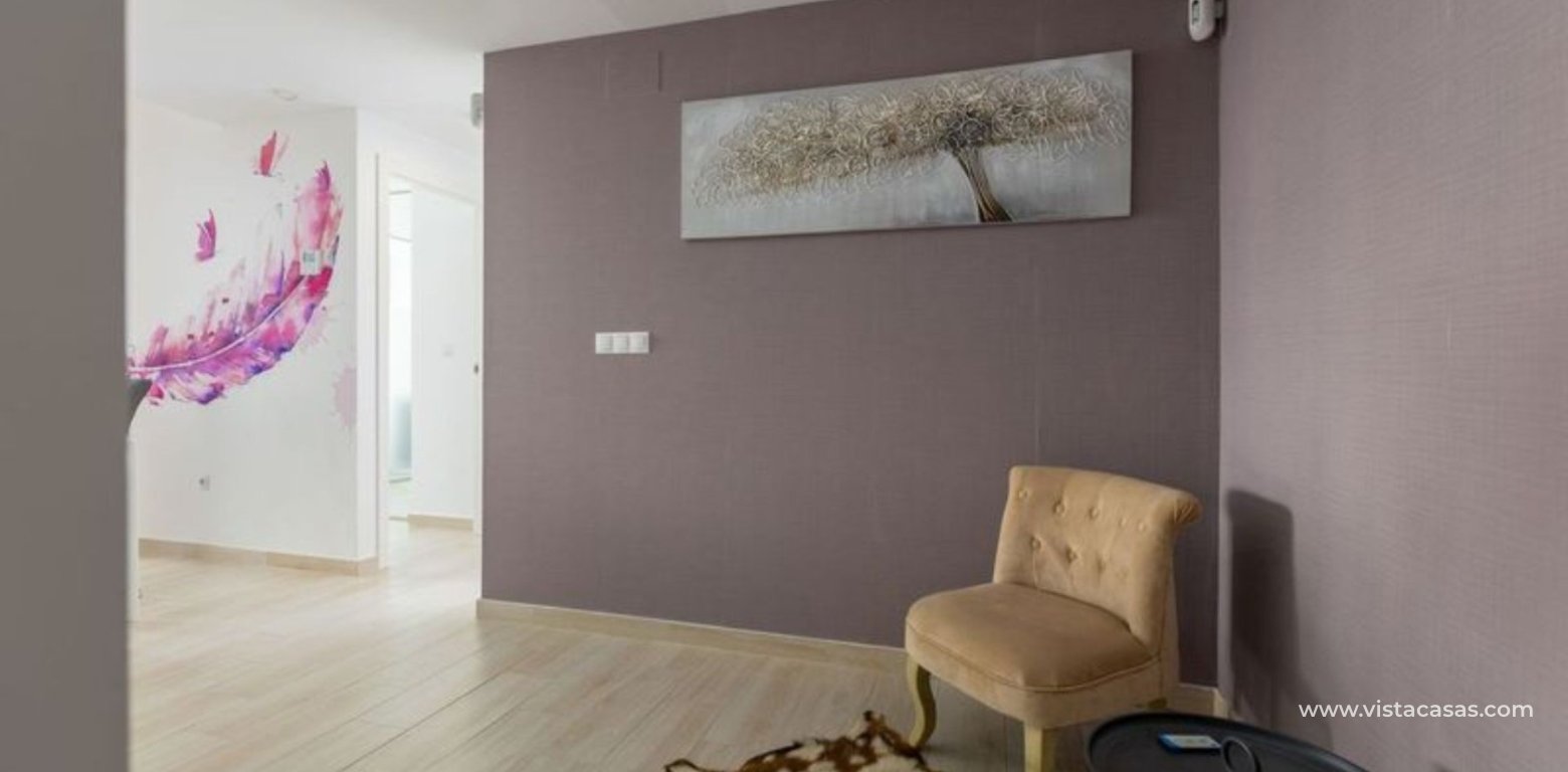 Resale - Apartment - Villamartin