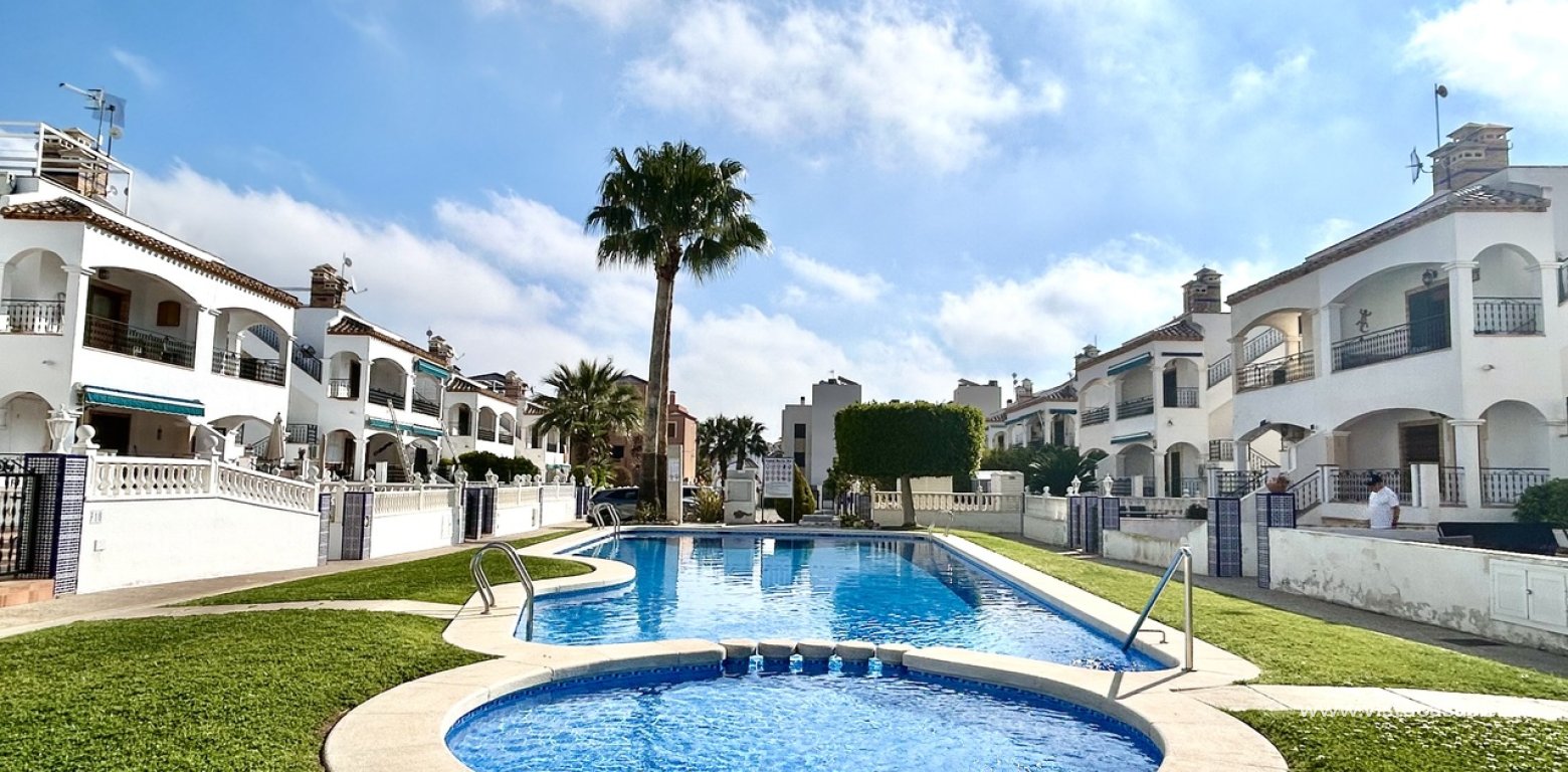 Resale - Apartment - Villamartin - PAU 8