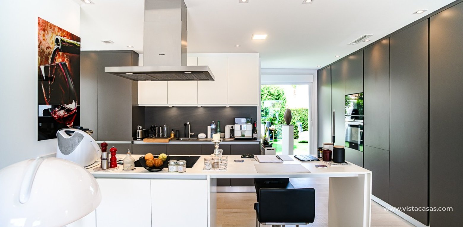 Sale - Villa - Algorfa - La Finca Golf Resort