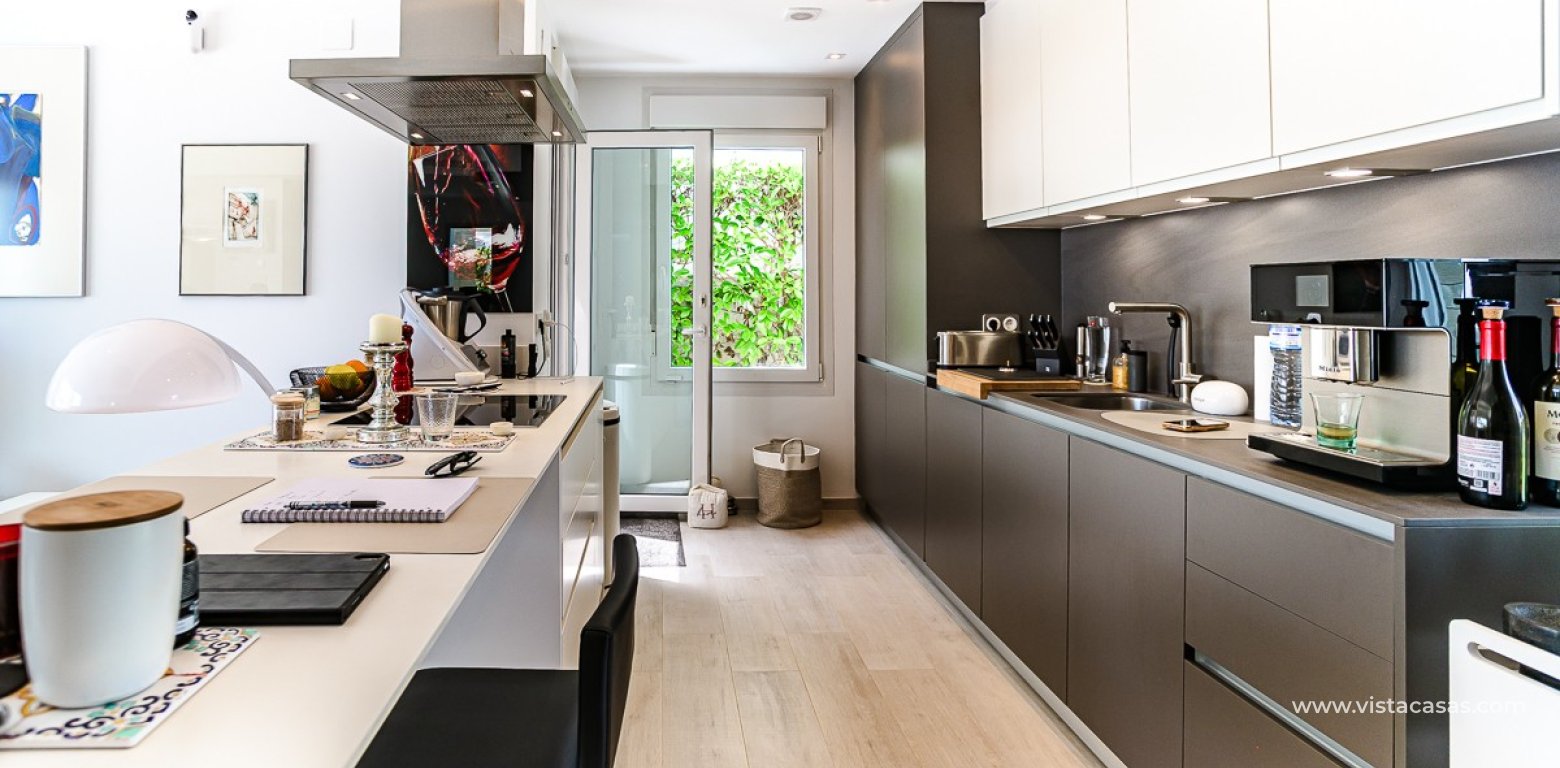 Sale - Villa - Algorfa - La Finca Golf Resort