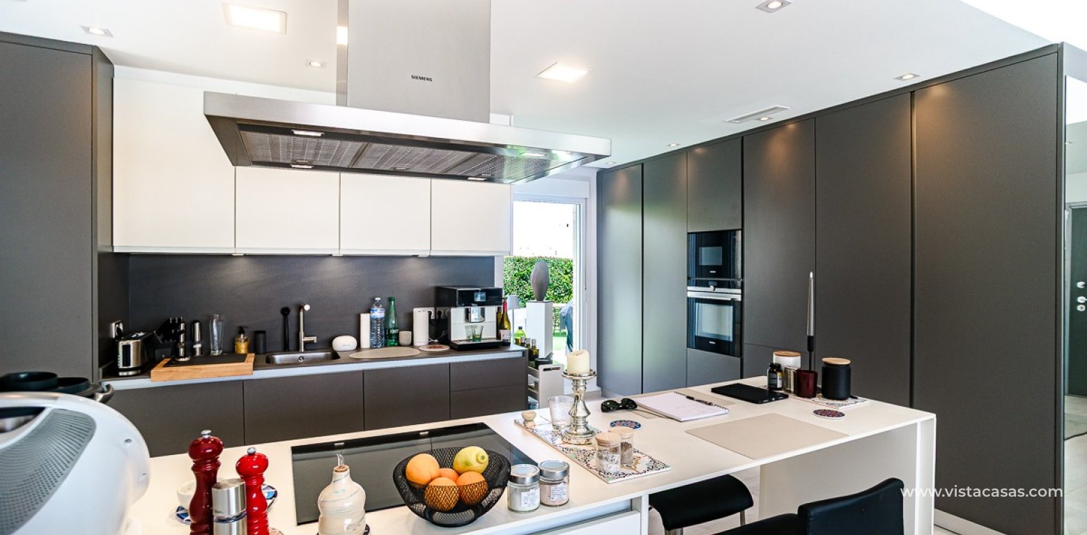 Sale - Villa - Algorfa - La Finca Golf Resort