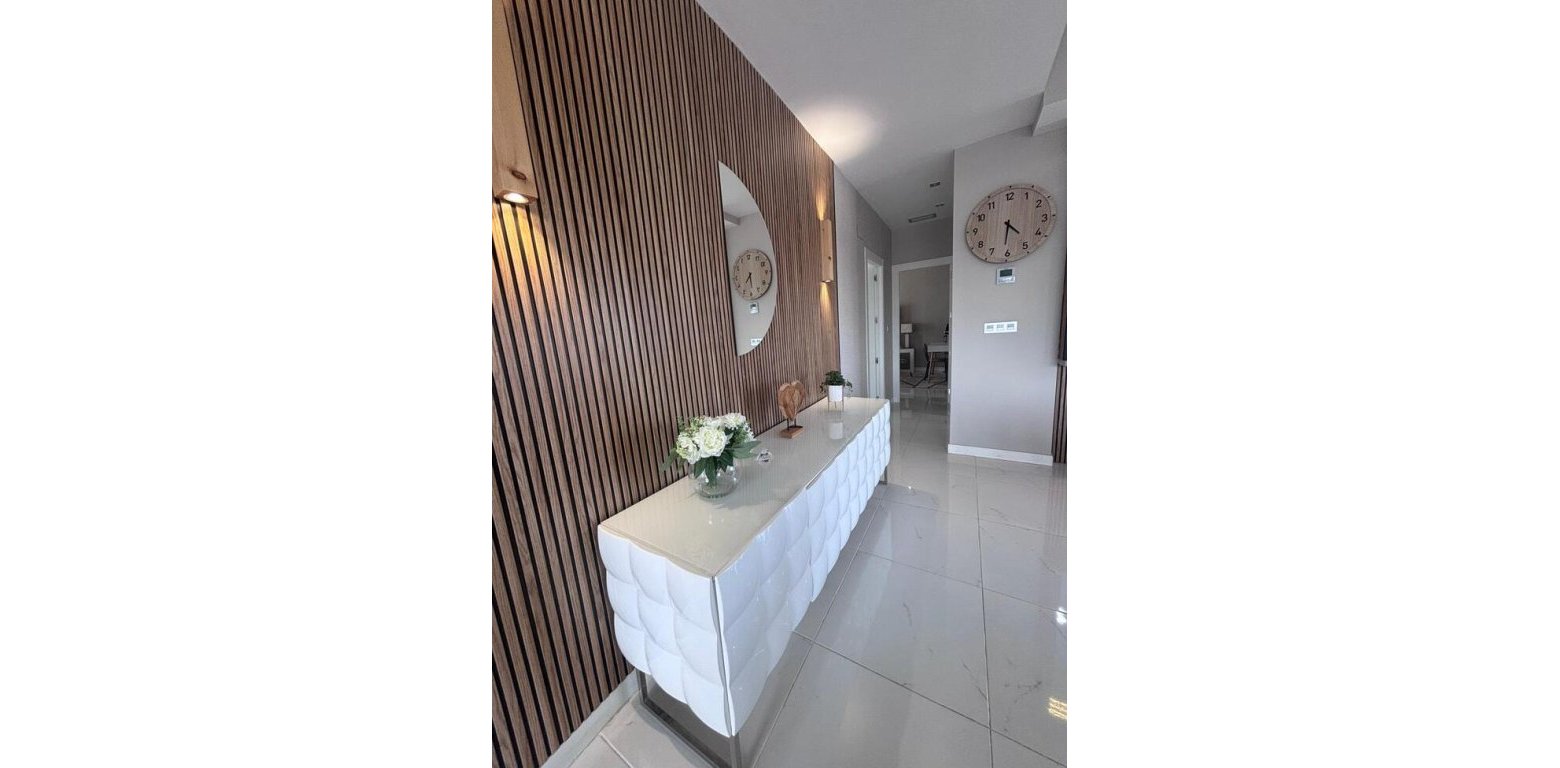 Sale - Villa - Villamartin - 