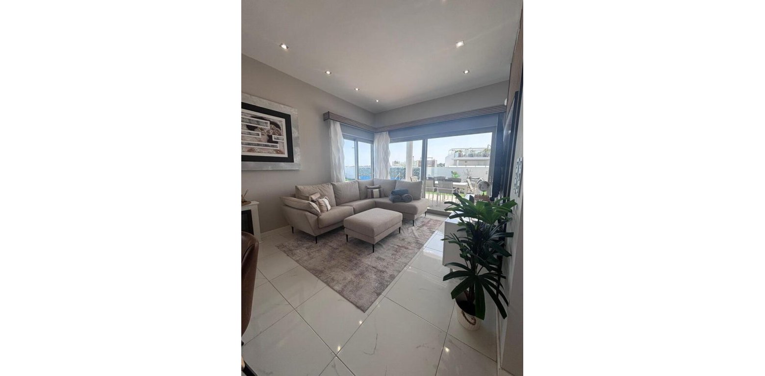 Sale - Villa - Villamartin - 