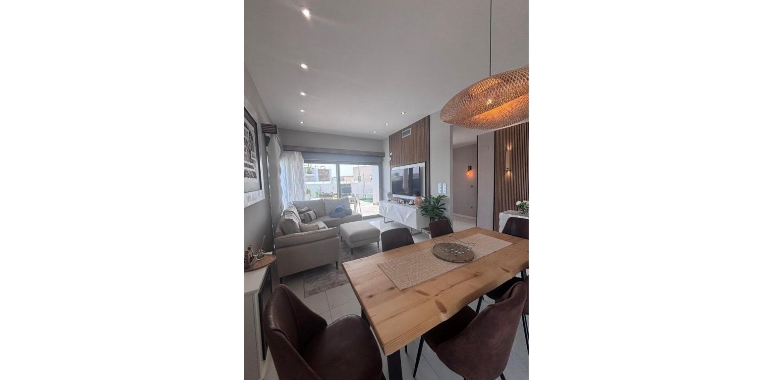 Sale - Villa - Villamartin - 