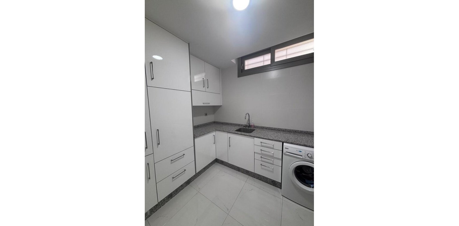 Sale - Villa - Villamartin - 