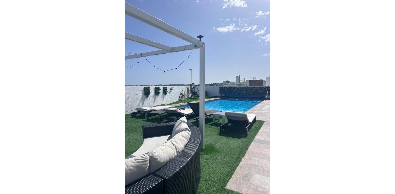 Sale - Villa - Villamartin - 