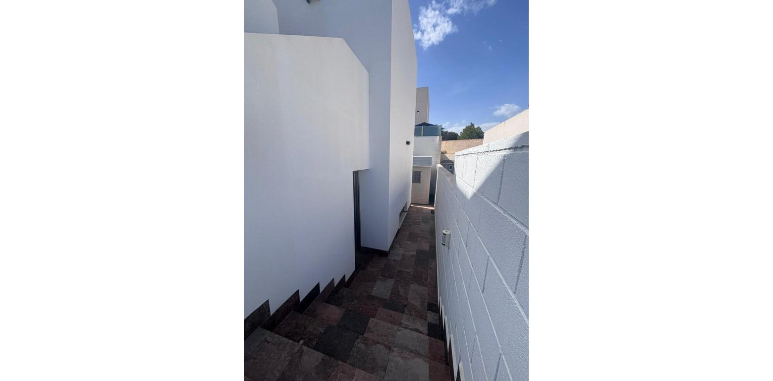 Sale - Villa - Villamartin - 