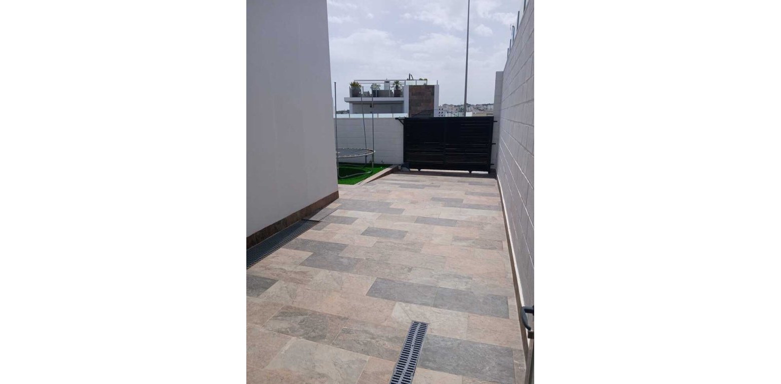 Sale - Villa - Villamartin - 