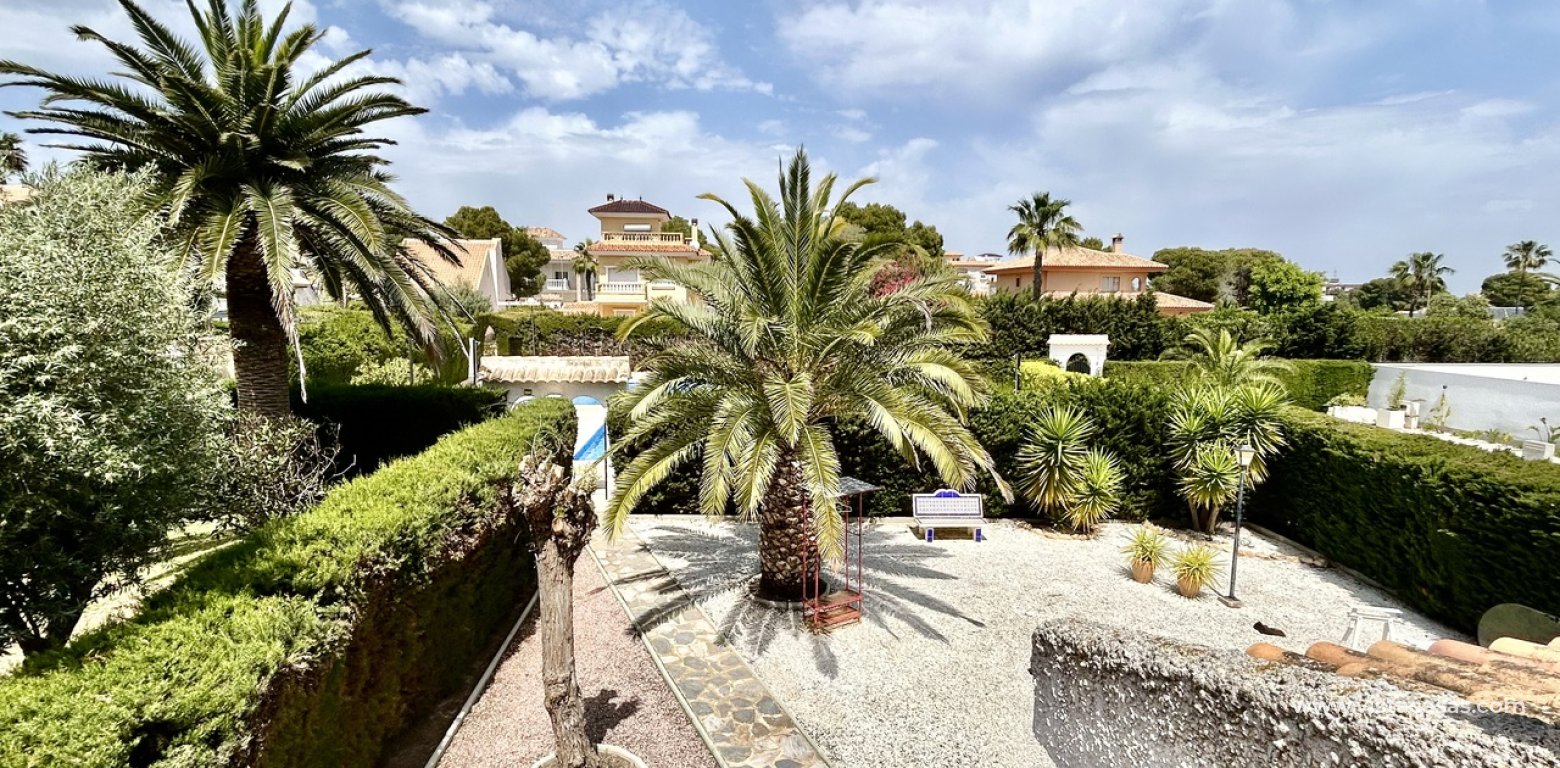 Sale - Villa - La Zenia