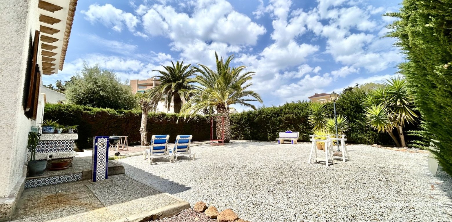 Sale - Villa - La Zenia