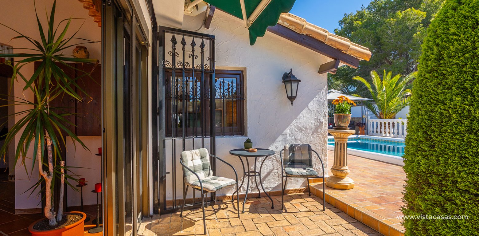 Resale - Villa - Cabo Roig