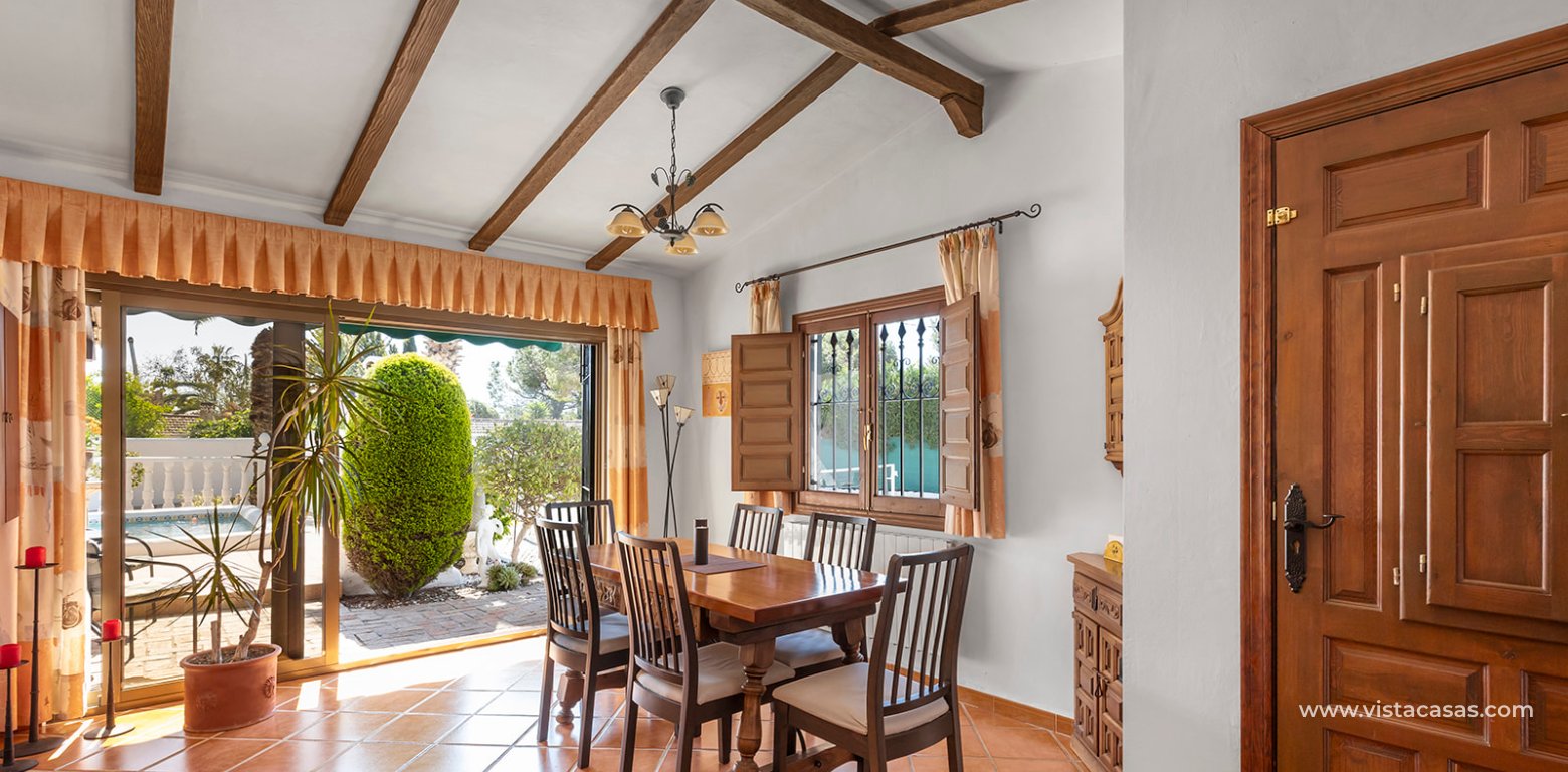 Resale - Villa - Cabo Roig