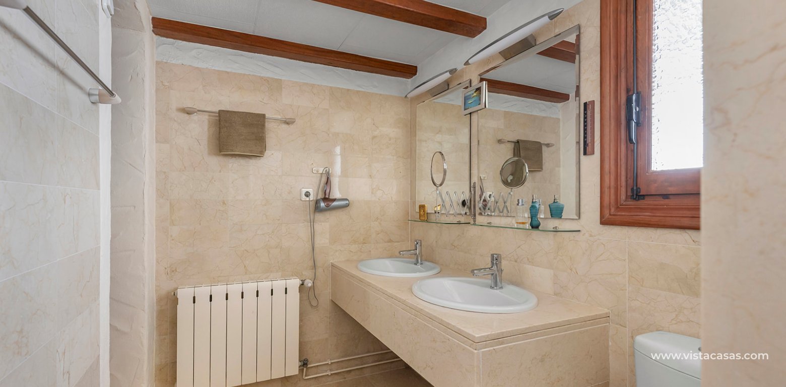 Resale - Villa - Cabo Roig