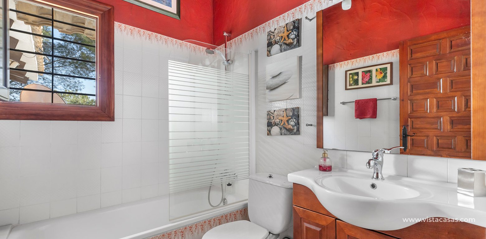 Resale - Villa - Cabo Roig