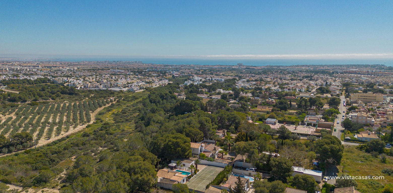 Resale - Villa - Cabo Roig