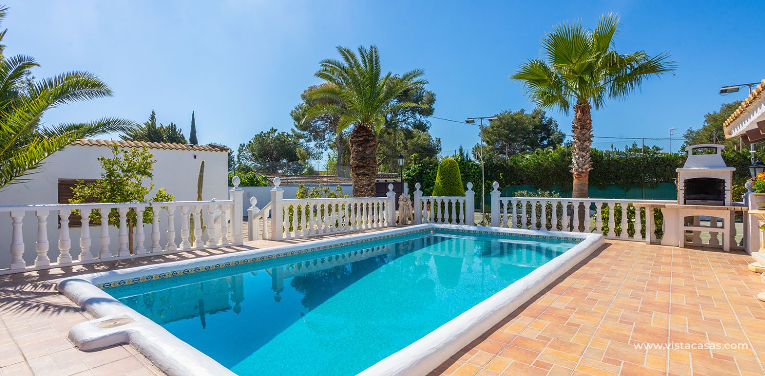 Resale - Villa - Cabo Roig