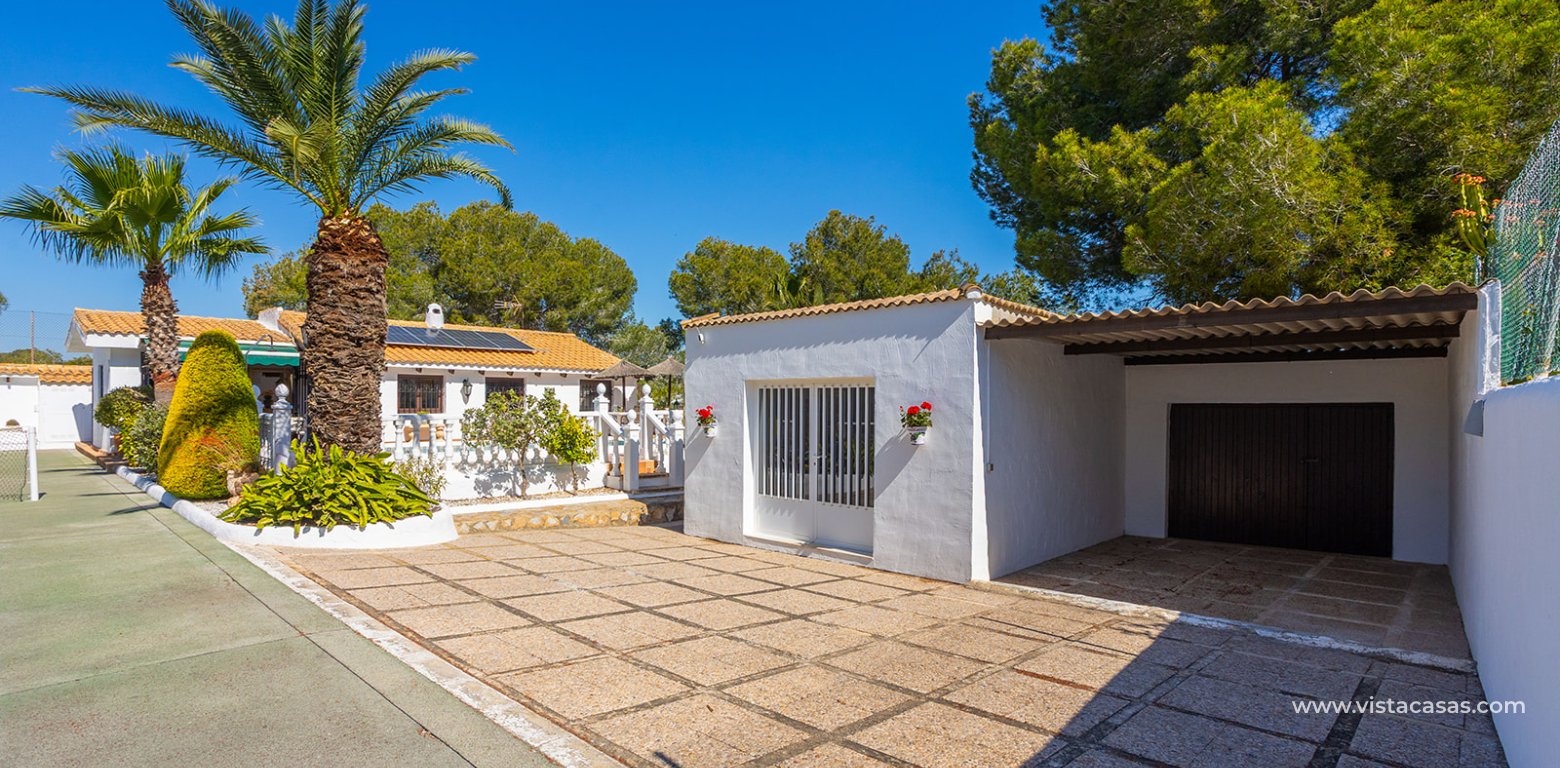 Resale - Villa - Cabo Roig