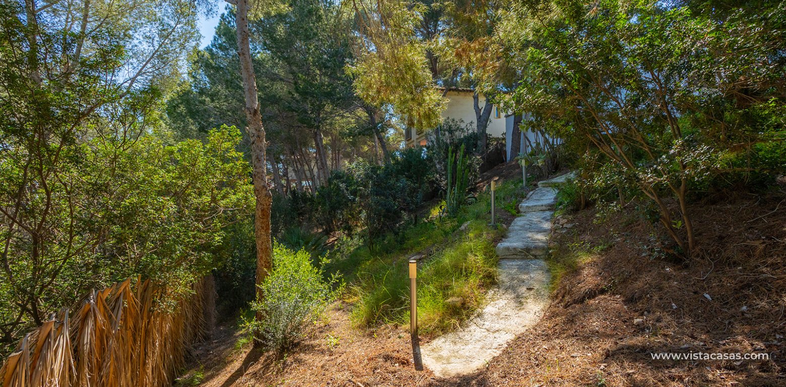 Resale - Villa - Cabo Roig