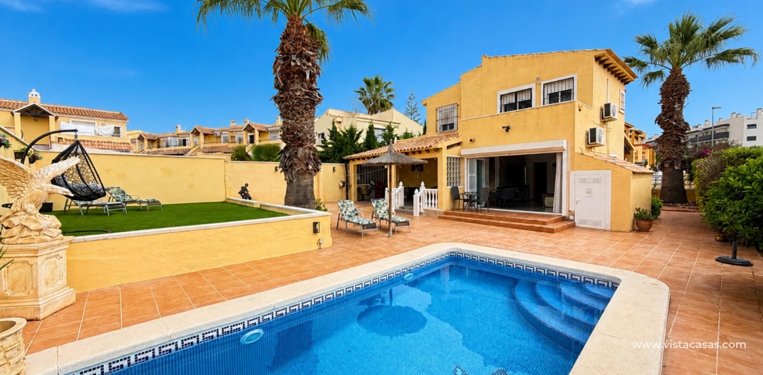 Resale - Villa - Villamartin