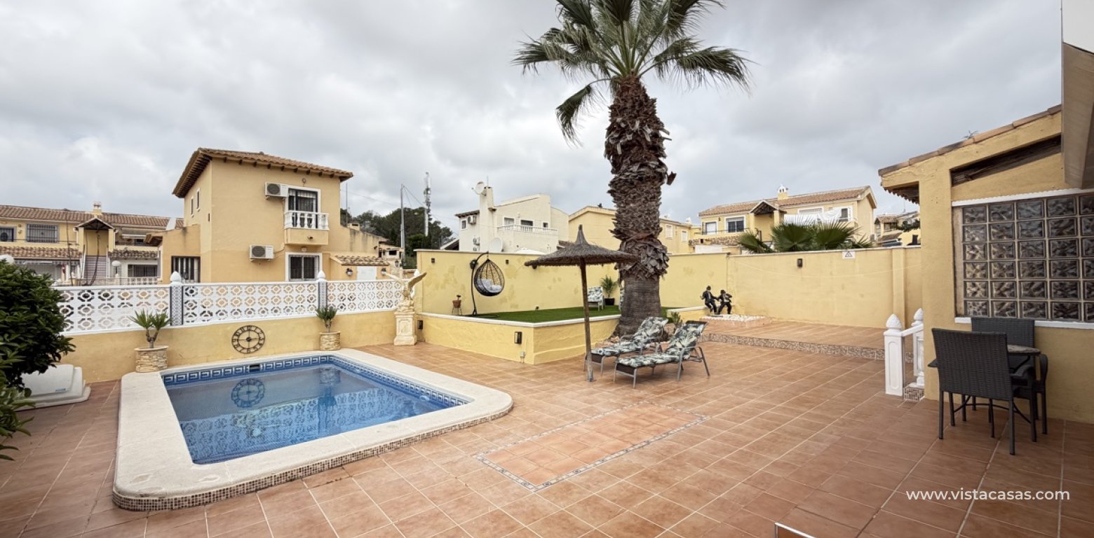 Resale - Villa - Villamartin
